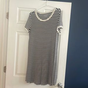 Blue and white stripe midi tshirt dress